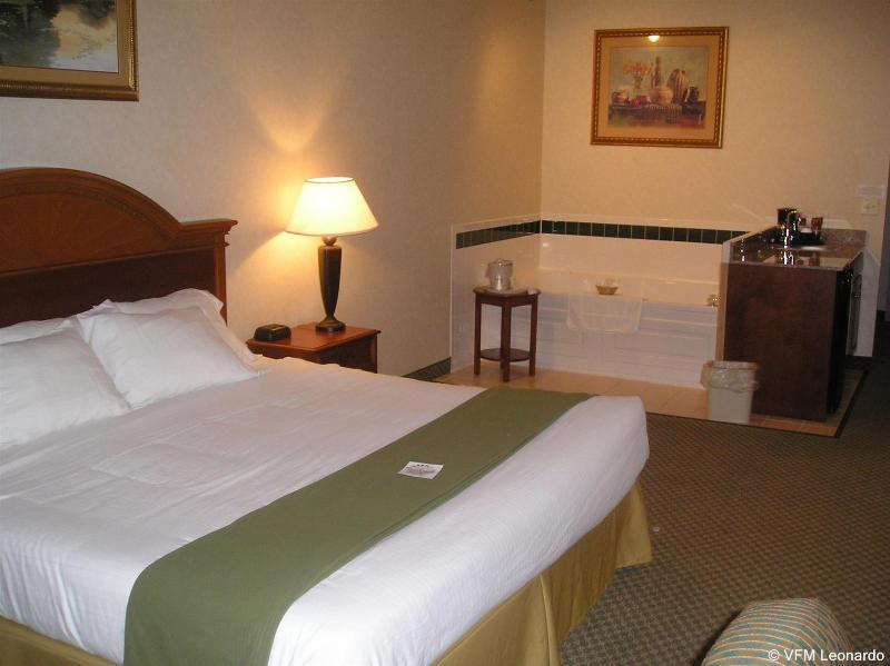 Holiday Inn Express Hotel & Suites Elkhart-South Exteriör bild