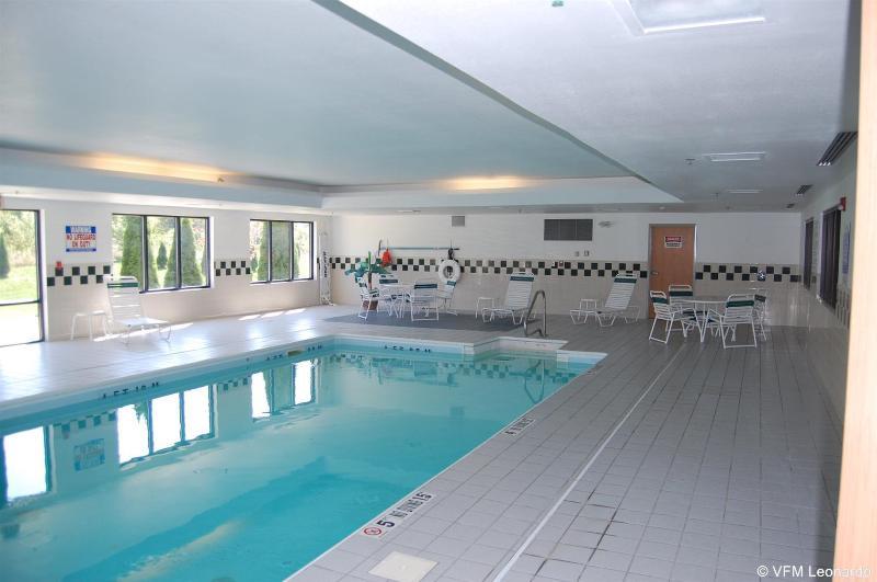 Holiday Inn Express Hotel & Suites Elkhart-South Exteriör bild