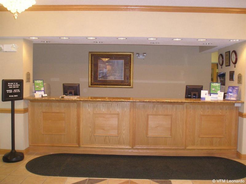 Holiday Inn Express Hotel & Suites Elkhart-South Exteriör bild