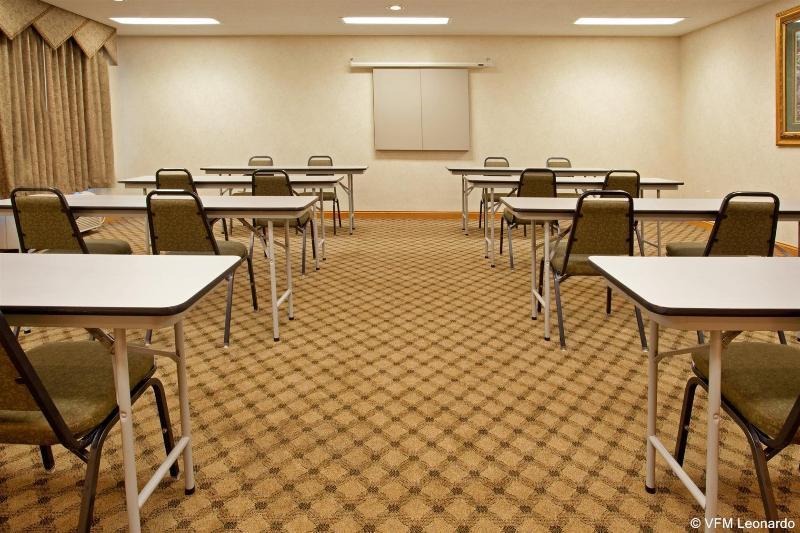 Holiday Inn Express Hotel & Suites Elkhart-South Exteriör bild
